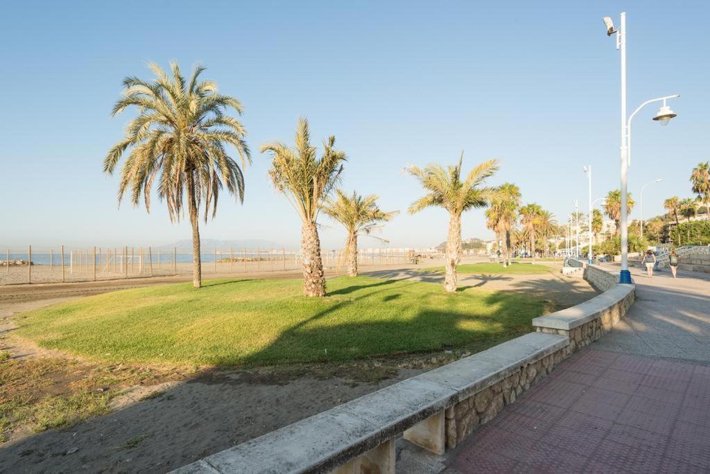 Solis Mare Apartments - Pedregalejo Beach Malaga Exterior photo